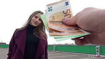 Deutscher Pfadfinder Findet Junge Touristin Stella Für Cash-In-Hand Sexarbeit